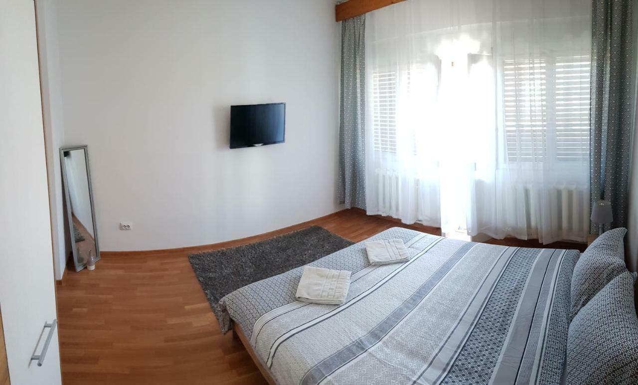 Premium Central Apartment Oradea Exteriör bild